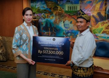 Kemenpar Dorong Ekonomi Sade Kembali Bergerak, Salurkan Bantuan Pemulihan Usaha