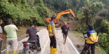 Kementerian PU Kerahkan Alat Berat Percepat Pemulihan 8 Titik Longsor di Ruas Tapan–Jambi