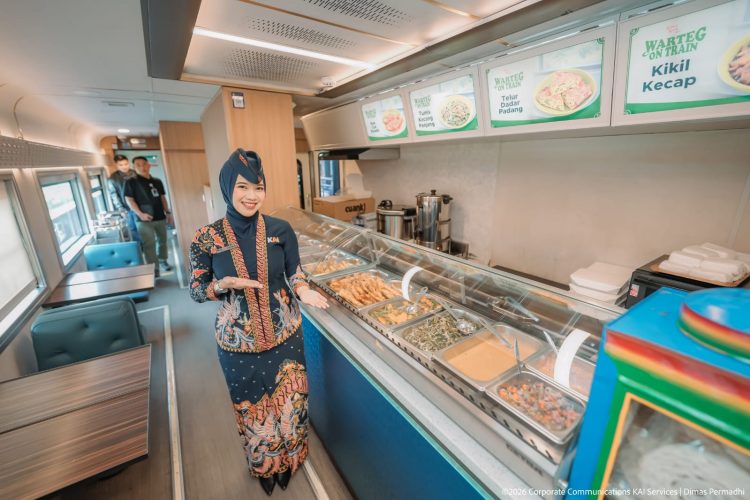 KAI Suguhkan Warteg On Train di KA Batavia