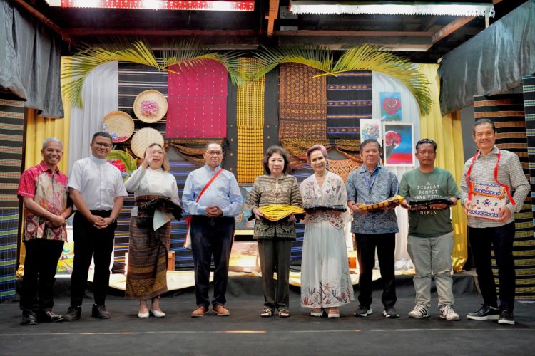 Camino de Flores Etape Tengah Hari Kedua, Perkuat Wisata Religi dan Solidaritas untuk Pemulihan Flores