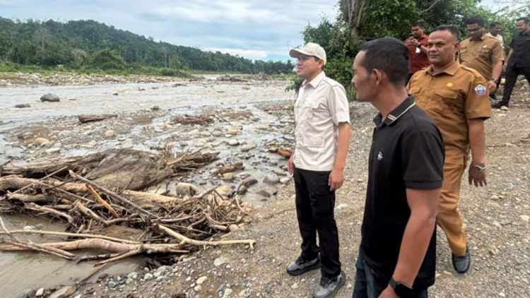 Irigasi Seunong Rusak Libatkan Warga Gotong Royong Memperbaiki