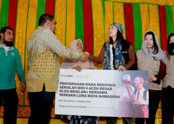 Luna Maya Bantu Renovasi Empat Ruang Kelas Di Aceh Besar