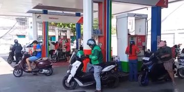 Antrean SPBU Bali Mulai Berkurang pada Hari Kedua Ganjil-Genap Pertalite