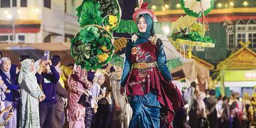 Karnaval Batik Kuansing Digelar Saat Kabut Asap Ganggu Kesehatan Warga